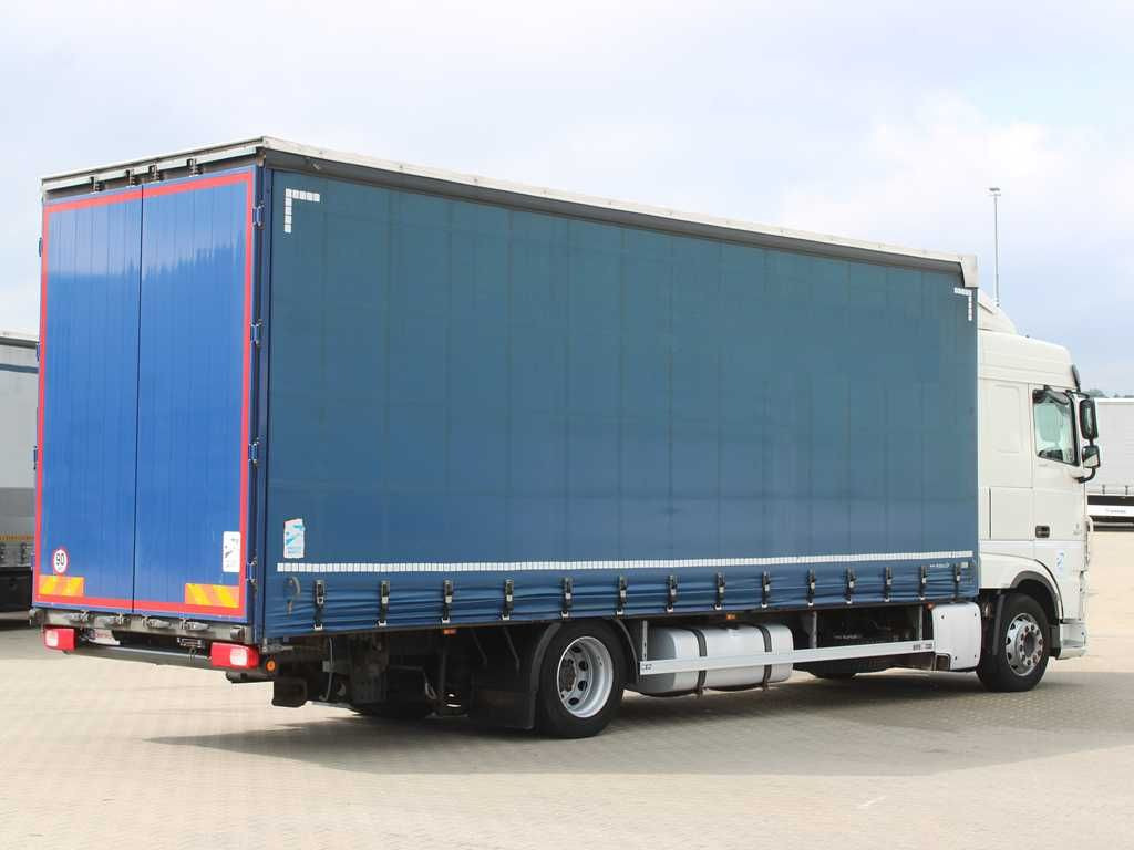 DAF XF 450, EURO 6, SECONDARY AIR CONDITIONIG - Curtainsider truck: picture 3 DAF XF 450, EURO 6, SECONDARY AIR CONDITIONIG - Curtainsider truck: picture 3