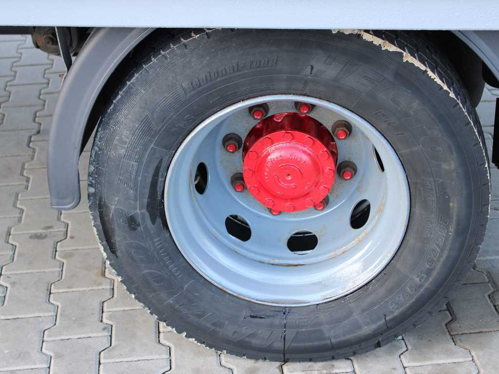 Iveco EUROCARGO 120E25, EURO 6 - Curtainsider truck: picture 5 Iveco EUROCARGO 120E25, EURO 6 - Curtainsider truck: picture 5