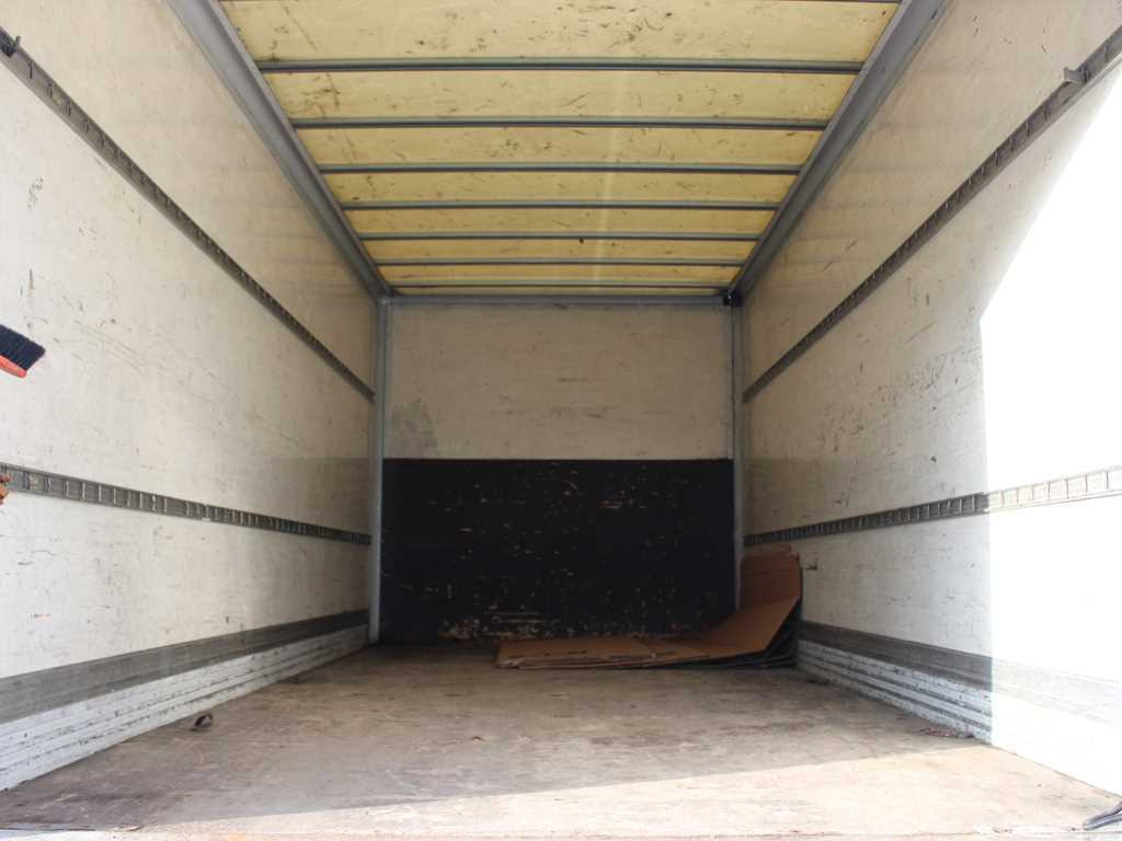 Box truck Iveco EUROCARGO ML75E17, HYDRAULIC FRONT, SLEEPING BODY: picture 7