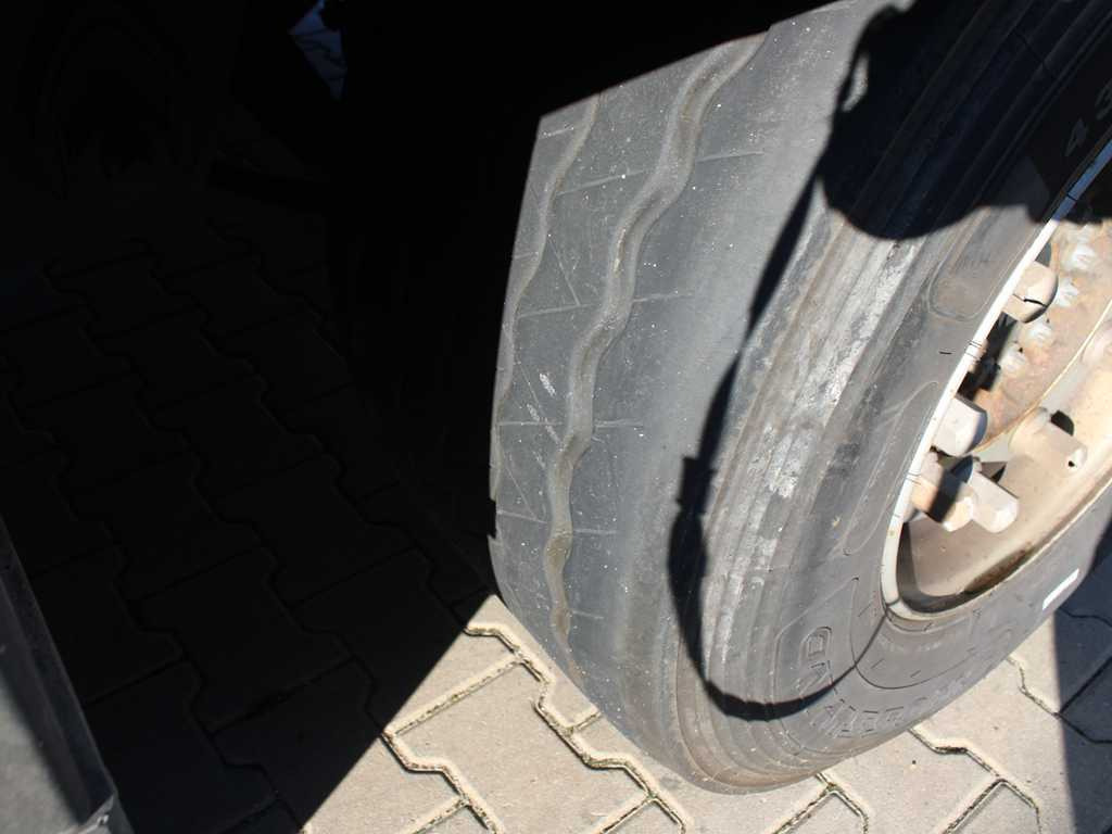 Curtainsider semi-trailer Krone SD, LOWDECK, LIFTING AXLE, MULTILOCK, LIFTING ROOF: picture 13