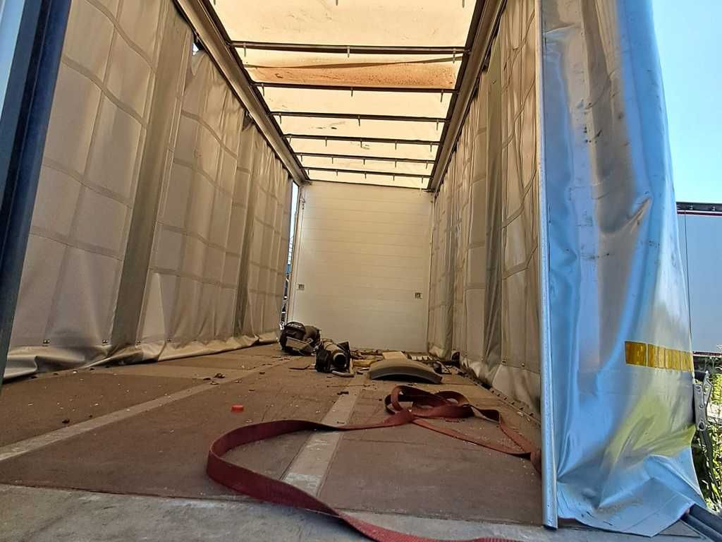 Mercedes-Benz Actros 2542, 6X2 - Curtainsider truck: picture 5 Mercedes-Benz Actros 2542, 6X2 - Curtainsider truck: picture 5