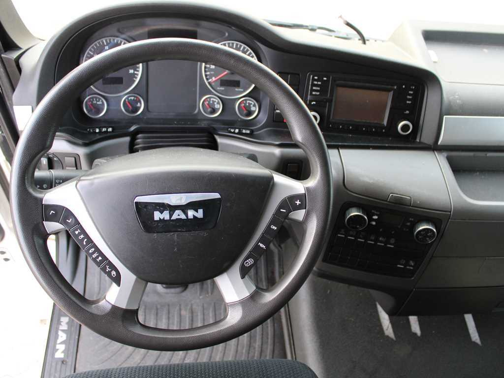 Tractor unit MAN TGX 18.440, LOW DECK, EURO 6: picture 9