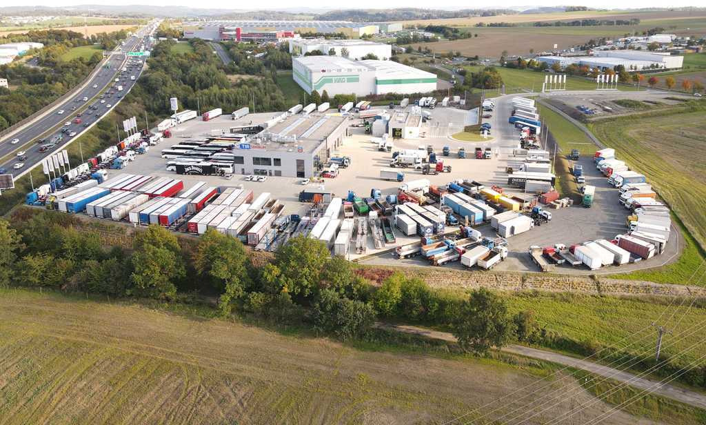 Renault MAGNUM 440.18, EURO 3 - Tractor unit: picture 2 Renault MAGNUM 440.18, EURO 3 - Tractor unit: picture 2