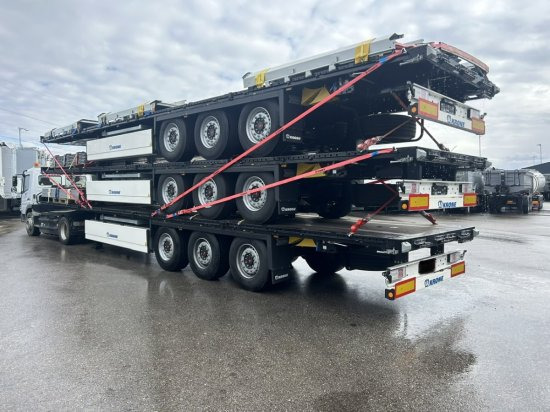 Krone Bordwandplanenauflieger , Einsteckrungen, Liftachse, SAF-Achsen, - Curtainsider semi-trailer: picture 4 Krone Bordwandplanenauflieger , Einsteckrungen, Liftachse, SAF-Achsen, - Curtainsider semi-trailer: picture 4