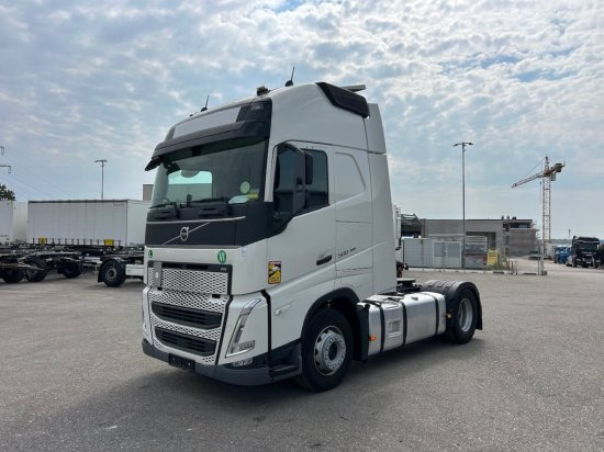 Volvo FH 500 EURO 6, I-Shift, Globetrotter, Standklima - Tractor unit: picture 1 Volvo FH 500 EURO 6, I-Shift, Globetrotter, Standklima - Tractor unit: picture 1