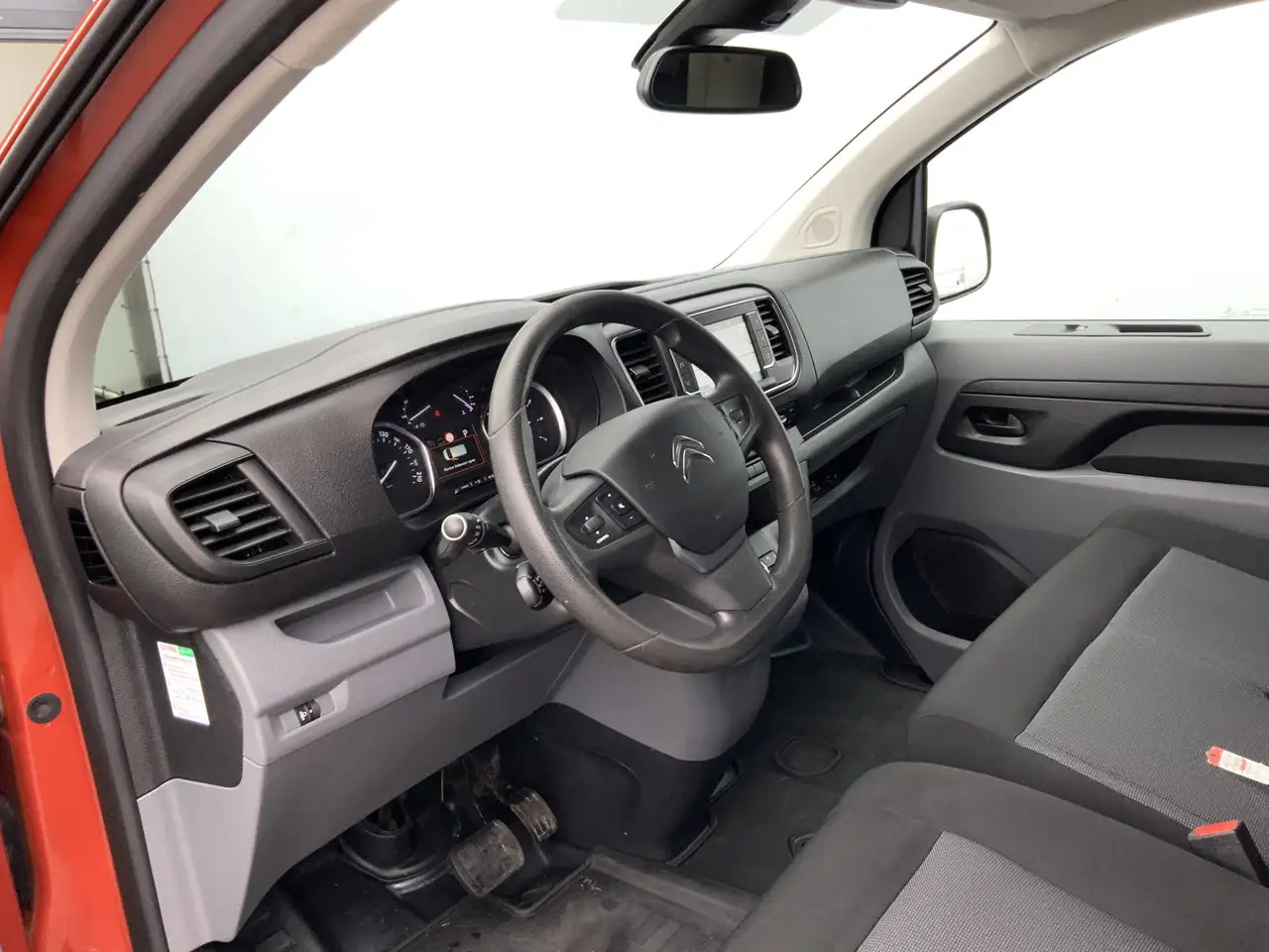 Citroen Jumpy 2.0 BlueHDI 180 Business M S&S Automaat Airco Crui - Panel van: picture 5 Citroen Jumpy 2.0 BlueHDI 180 Business M S&S Automaat Airco Crui - Panel van: picture 5