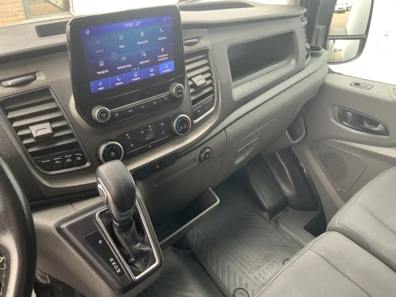 Ford Transit 350 2.0 TDCI L3H2 EXPORT !! Koel vries Automaat Tr - Refrigerated van: picture 4 Ford Transit 350 2.0 TDCI L3H2 EXPORT !! Koel vries Automaat Tr - Refrigerated van: picture 4