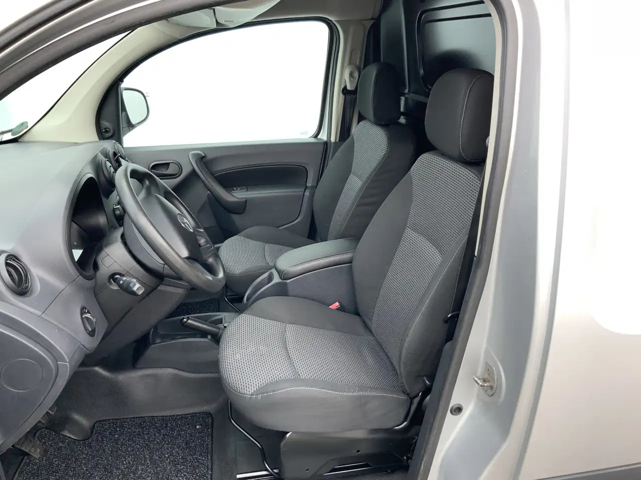 Mercedes-Benz Citan 109 CDI BlueEFFICIENCY Business Ambition Airco Tre - Small van: picture 4 Mercedes-Benz Citan 109 CDI BlueEFFICIENCY Business Ambition Airco Tre - Small van: picture 4