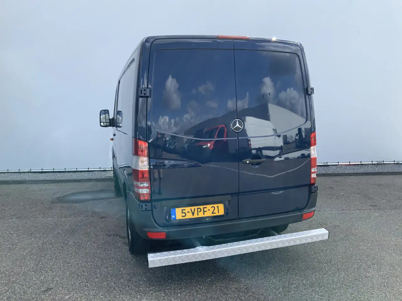 Mercedes-Benz Sprinter 210 2.2 CDI 325 L1H1 Airco Cruise 3 Zits Opstap Ba - Panel van: picture 2 Mercedes-Benz Sprinter 210 2.2 CDI 325 L1H1 Airco Cruise 3 Zits Opstap Ba - Panel van: picture 2