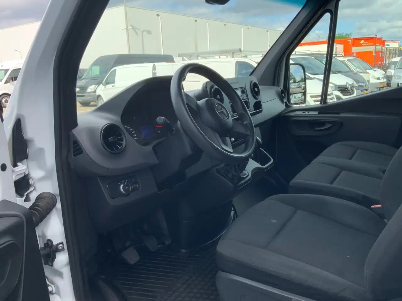 Mercedes-Benz Sprinter 314 2.2 CDI 366 L2H2 Airco 3 Zits Euro 6 - Panel van: picture 5 Mercedes-Benz Sprinter 314 2.2 CDI 366 L2H2 Airco 3 Zits Euro 6 - Panel van: picture 5