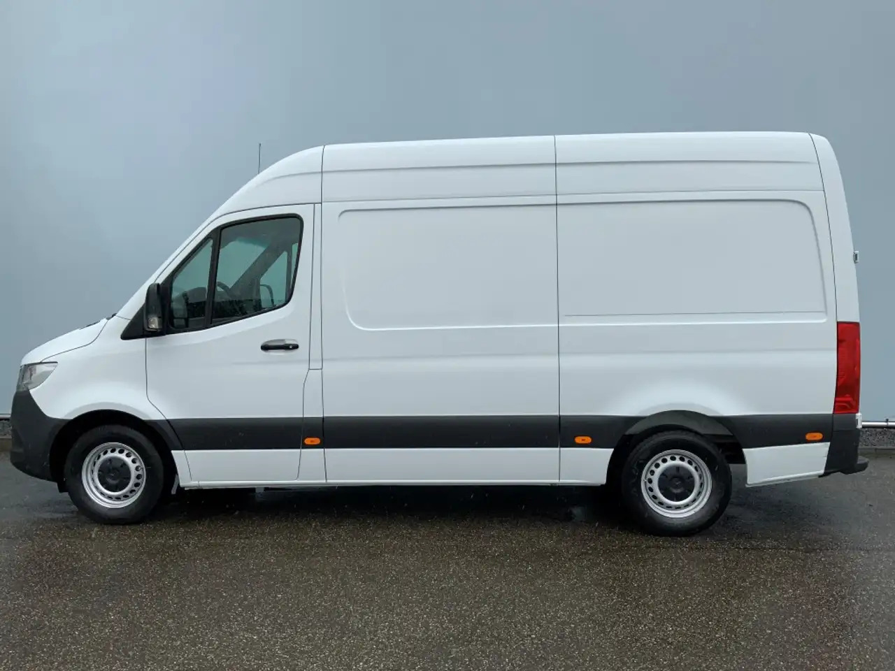 Mercedes-Benz Sprinter 316 2.2 CDI 366 L2 H2 Airco 2 Zits Euro 6 - Panel van: picture 4 Mercedes-Benz Sprinter 316 2.2 CDI 366 L2 H2 Airco 2 Zits Euro 6 - Panel van: picture 4