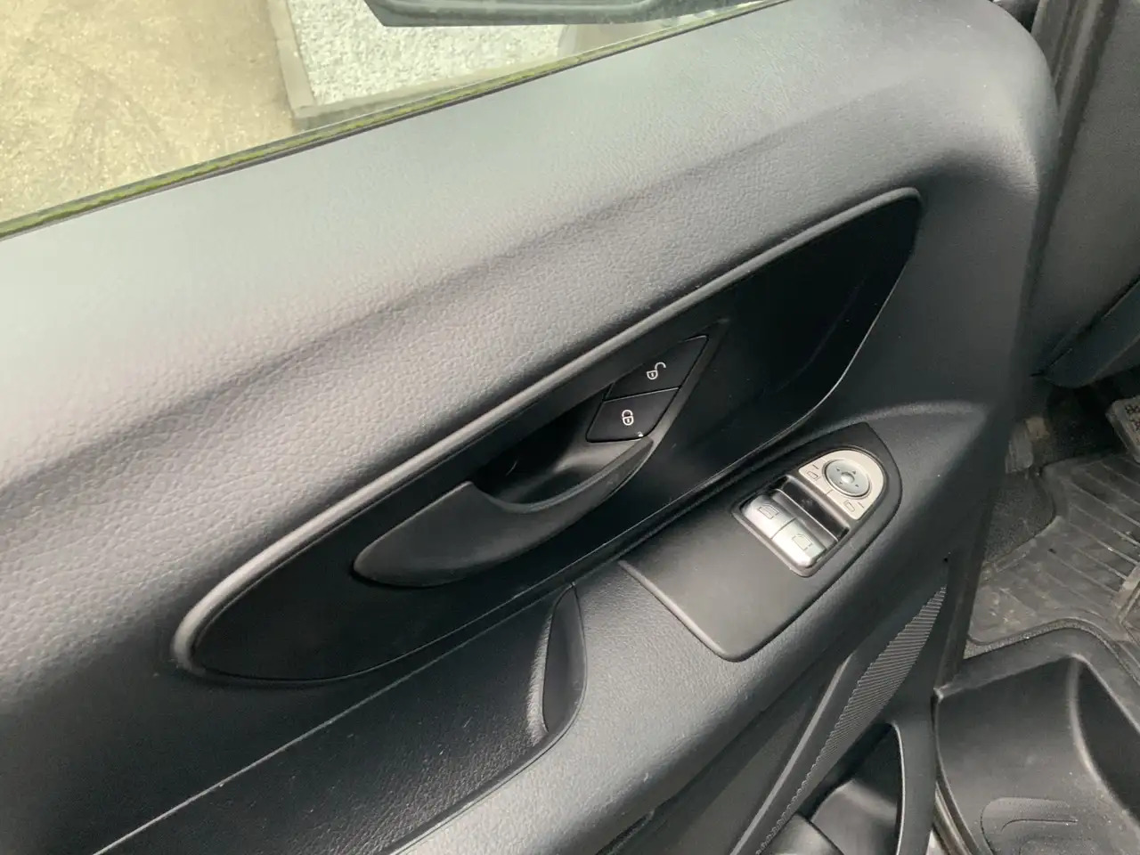 Mercedes-Benz Vito 114 CDI Lang L2 H1 3 Zits Airco Cruise Euro 5 - Small van: picture 5 Mercedes-Benz Vito 114 CDI Lang L2 H1 3 Zits Airco Cruise Euro 5 - Small van: picture 5