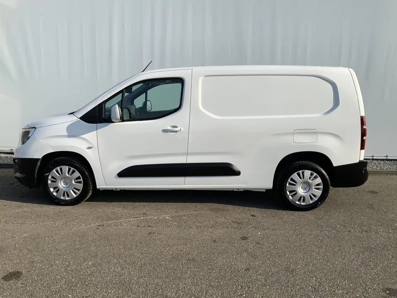 Opel Combo 1.5D L2H1 Edition Automaat Cruise Navi Airco Winte - Small van: picture 3 Opel Combo 1.5D L2H1 Edition Automaat Cruise Navi Airco Winte - Small van: picture 3