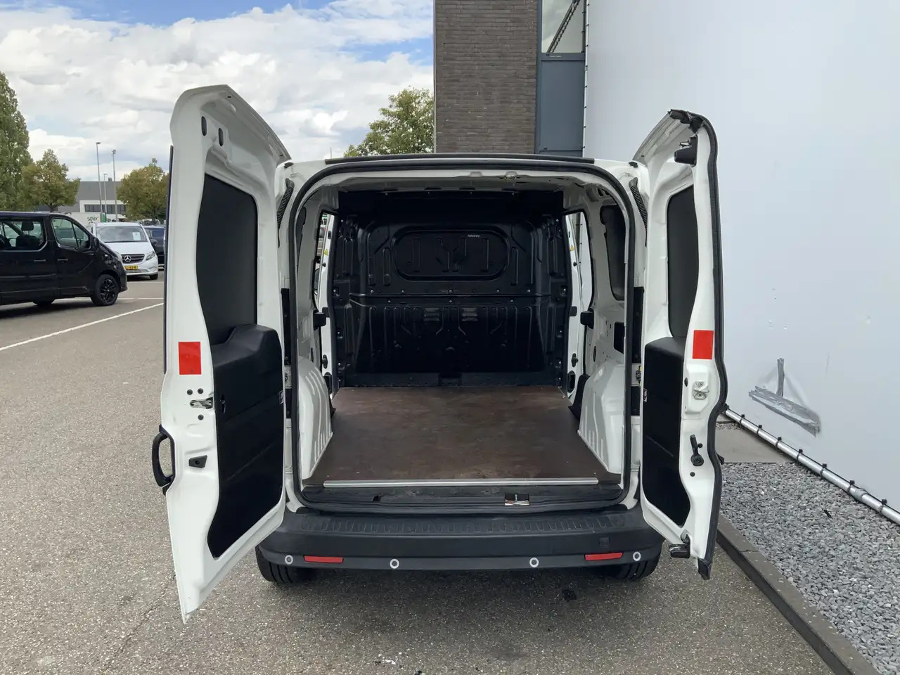 Fiat Doblo Cargo 1.4 L2H1 Maxi Dub Schuifdeuren Euro 6. Benzi - Other machinery: picture 5 Fiat Doblo Cargo 1.4 L2H1 Maxi Dub Schuifdeuren Euro 6. Benzi - Other machinery: picture 5