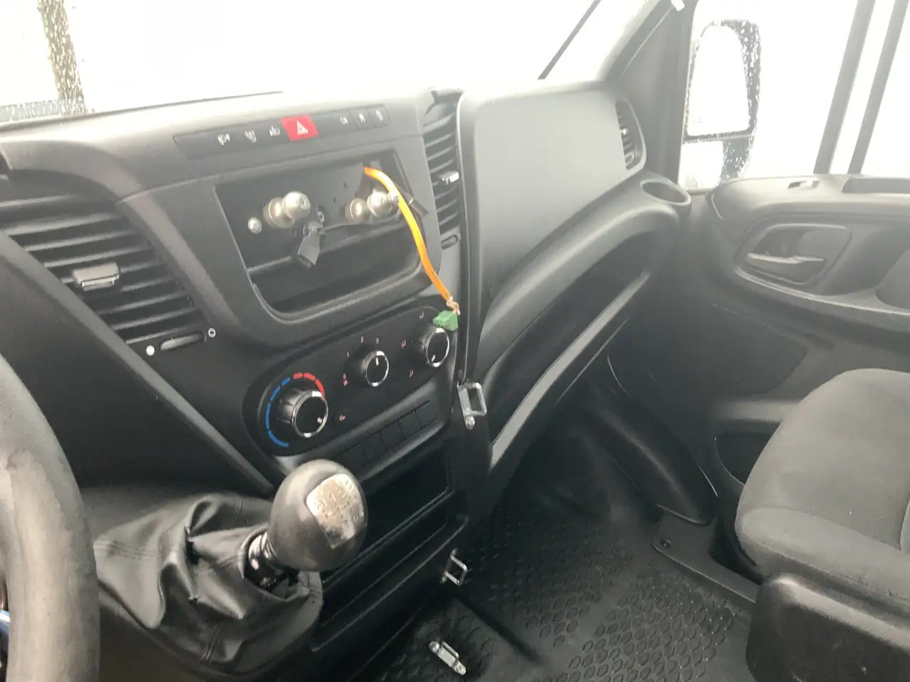 Iveco Daily 35S12 2.3 345 VriesAuto 10 deuren _40 gr onder 0, - Other machinery: picture 5 Iveco Daily 35S12 2.3 345 VriesAuto 10 deuren _40 gr onder 0, - Other machinery: picture 5