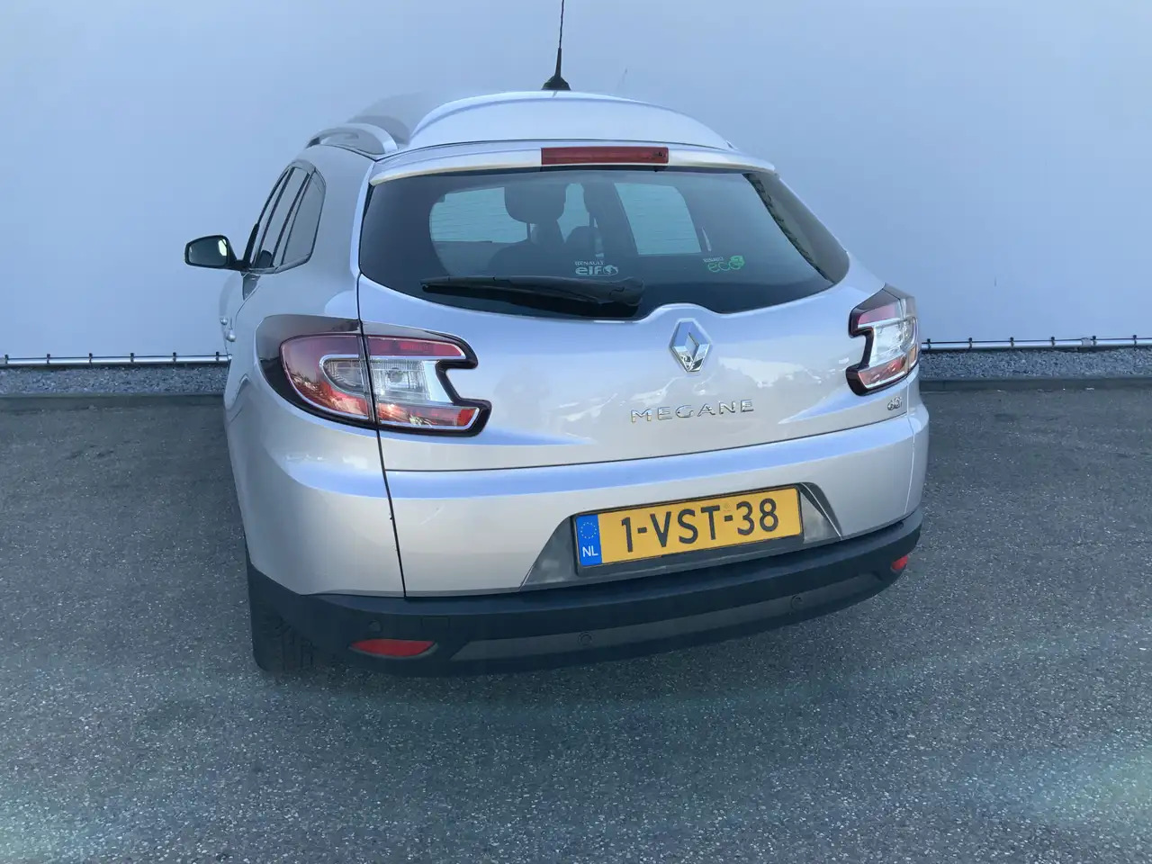 Renault Megane 1.5 dCi Expression Airco Navi Grijs Kenteken Euro - Other machinery: picture 2 Renault Megane 1.5 dCi Expression Airco Navi Grijs Kenteken Euro - Other machinery: picture 2