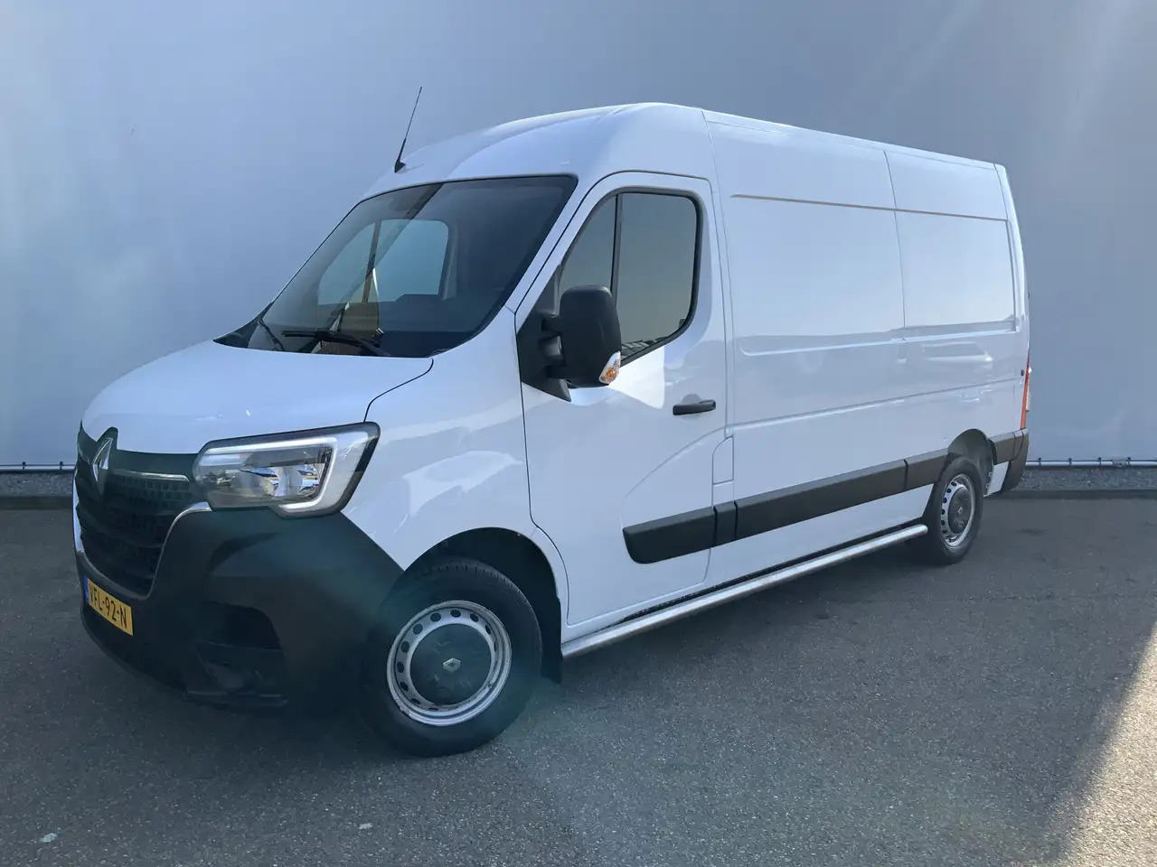 Renault Master T35 2.3 dCi 135 L2H2 Airco Cruise Navi Side Bar Ca - Panel van: picture 1 Renault Master T35 2.3 dCi 135 L2H2 Airco Cruise Navi Side Bar Ca - Panel van: picture 1