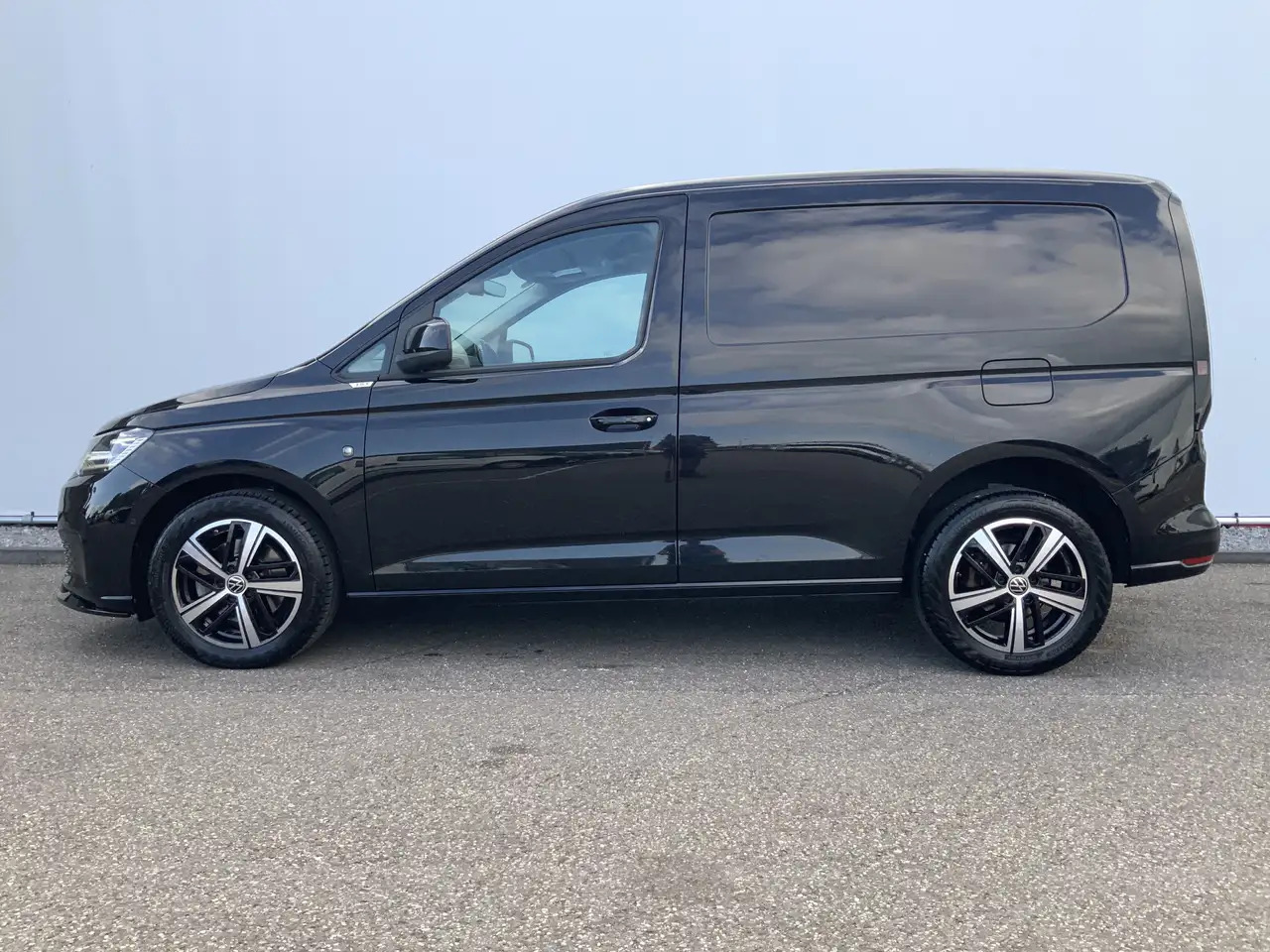 Volkswagen Caddy Cargo 2.0 TDI 1st Edition Automaat Airco Cruise Le - Small van: picture 3 Volkswagen Caddy Cargo 2.0 TDI 1st Edition Automaat Airco Cruise Le - Small van: picture 3