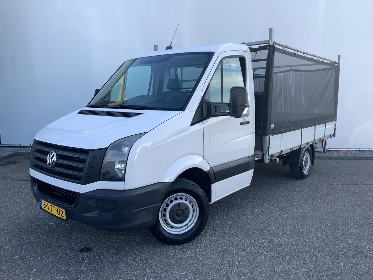 Volkswagen Crafter 50 2.0 TDI L2H1Pick Up Airco Cruise Trekhaak 3500 - Flatbed van: picture 1 Volkswagen Crafter 50 2.0 TDI L2H1Pick Up Airco Cruise Trekhaak 3500 - Flatbed van: picture 1