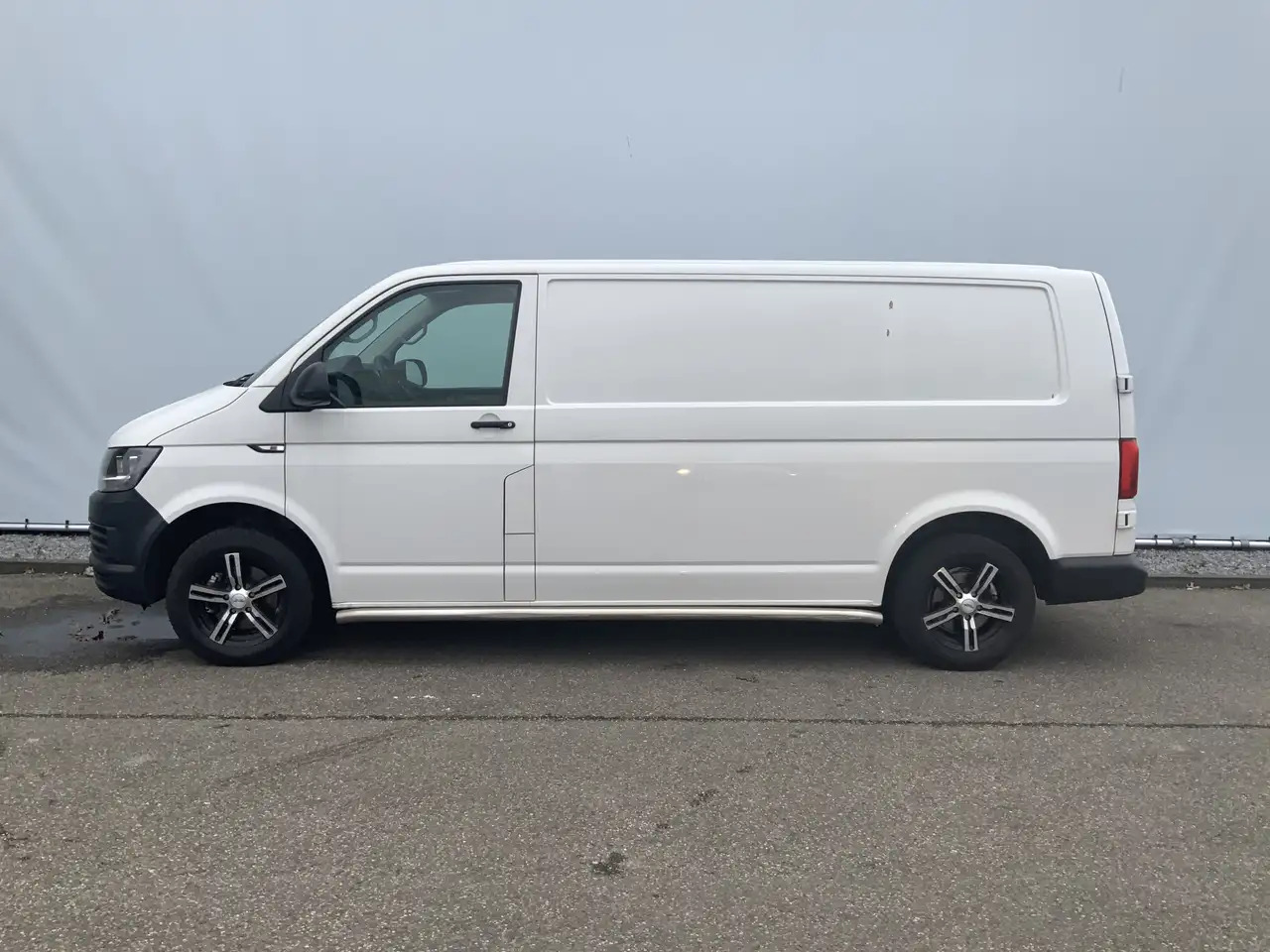Volkswagen T6 Transporter 2.0 TDI L2H1 Airco Navi Trekhaak 2200 kg 3 Zits Al - Panel van: picture 3 Volkswagen T6 Transporter 2.0 TDI L2H1 Airco Navi Trekhaak 2200 kg 3 Zits Al - Panel van: picture 3