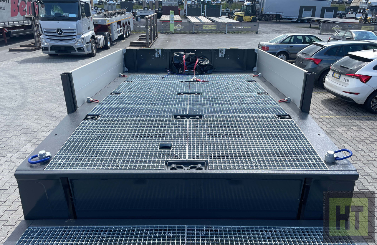 Faymonville 3-Achs-Semi-hydr.Ladeboden mit Rampen-Gitterrost - Low loader semi-trailer: picture 2 Faymonville 3-Achs-Semi-hydr.Ladeboden mit Rampen-Gitterrost - Low loader semi-trailer: picture 2