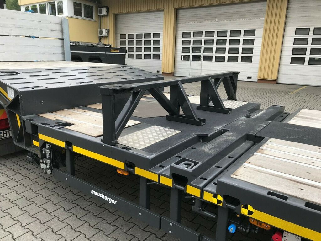 Meusburger 3-Achs-Semi-Satteltieflader Roadrunner Industrie - Low loader semi-trailer: picture 5 Meusburger 3-Achs-Semi-Satteltieflader Roadrunner Industrie - Low loader semi-trailer: picture 5