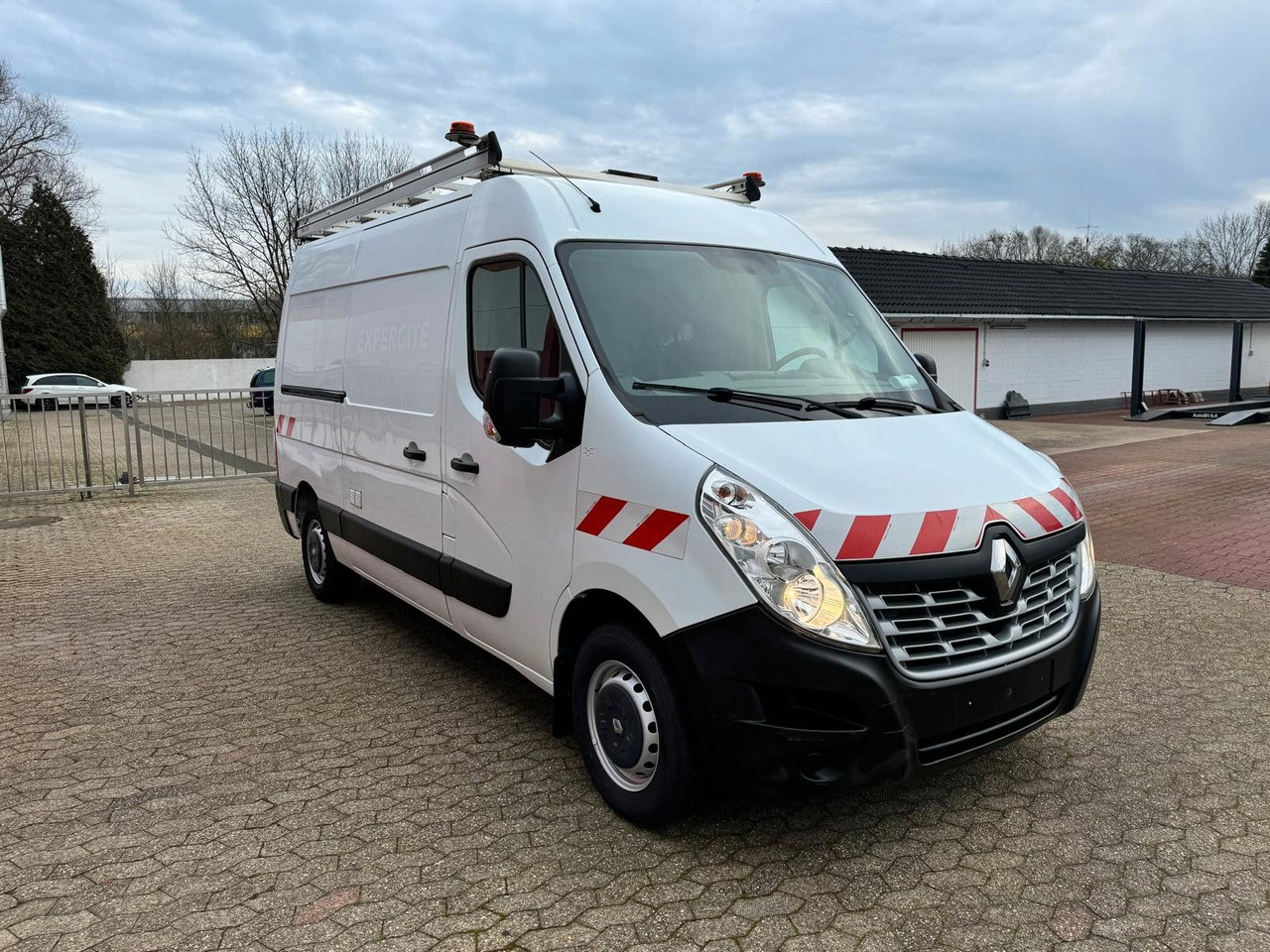 Renault Master Werkstattwagen Kastenwagen EURO 6 - Panel van: picture 3 Renault Master Werkstattwagen Kastenwagen EURO 6 - Panel van: picture 3