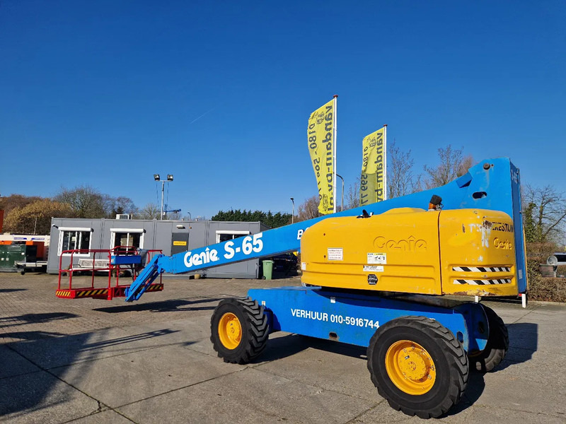 Genie S65 4X4 - Telescopic boom: picture 3 Genie S65 4X4 - Telescopic boom: picture 3