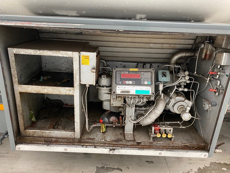 DAF 45.160 ATi - Tank truck: picture 4 DAF 45.160 ATi - Tank truck: picture 4