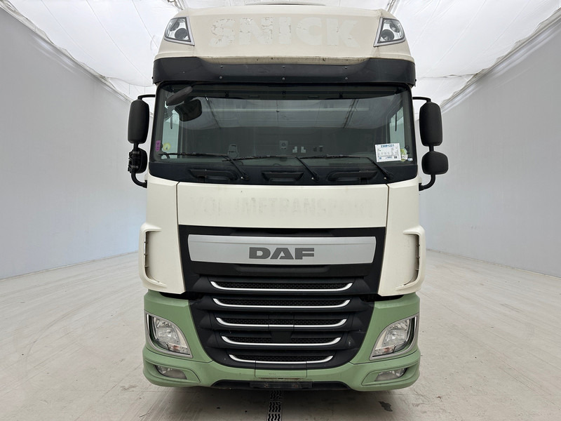 DAF XF 460 Super Space Cab* - Curtainsider truck: picture 2 DAF XF 460 Super Space Cab* - Curtainsider truck: picture 2