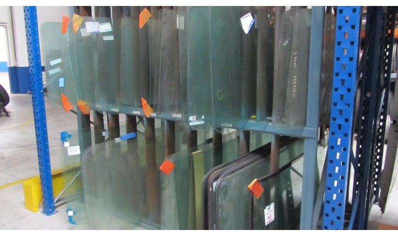 Diversen Voorruiten - Windscreen for Truck: picture 2 Diversen Voorruiten - Windscreen for Truck: picture 2