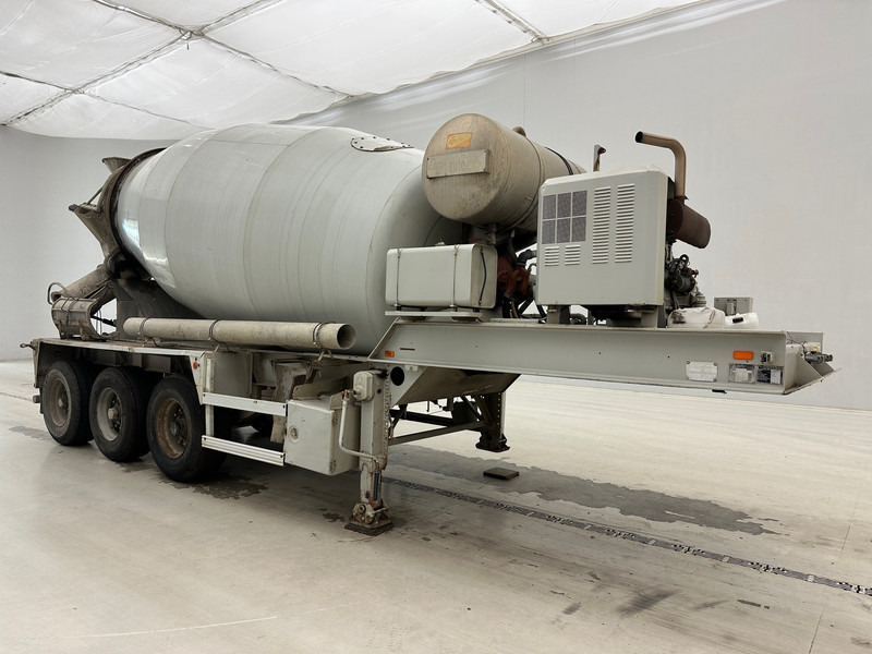 MOL Mixer 10 cub - Concrete mixer semi-trailer: picture 3 MOL Mixer 10 cub - Concrete mixer semi-trailer: picture 3