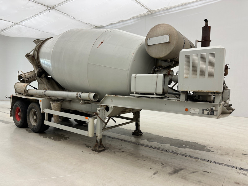 MOL Mixer 10 cub - Concrete mixer semi-trailer: picture 3 MOL Mixer 10 cub - Concrete mixer semi-trailer: picture 3