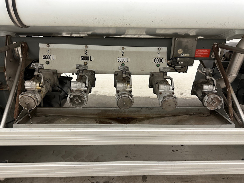 Magyar Aluminium tank 19570 L - Tank trailer: picture 4 Magyar Aluminium tank 19570 L - Tank trailer: picture 4