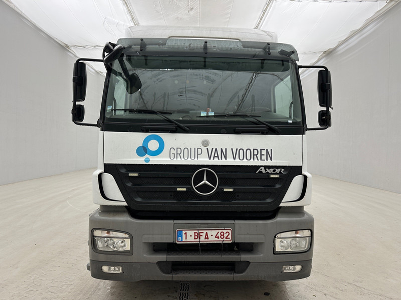 Mercedes-Benz Axor 1833 - Box truck: picture 2 Mercedes-Benz Axor 1833 - Box truck: picture 2