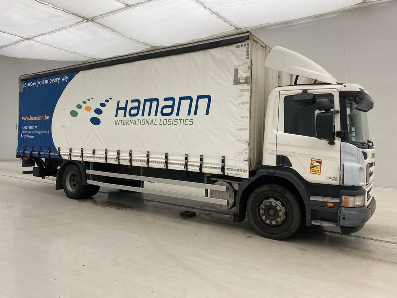 Scania P230 - Curtainsider truck: picture 3 Scania P230 - Curtainsider truck: picture 3