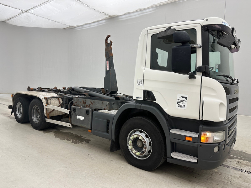 Scania P420 - 6x2 - Hook lift truck: picture 3 Scania P420 - 6x2 - Hook lift truck: picture 3