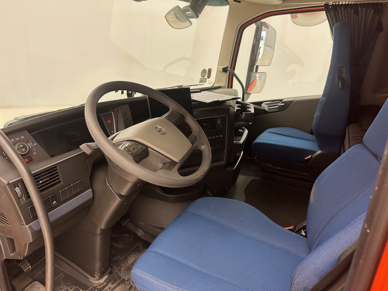 Tractor unit Volvo FH 500 Globetrotter: picture 10