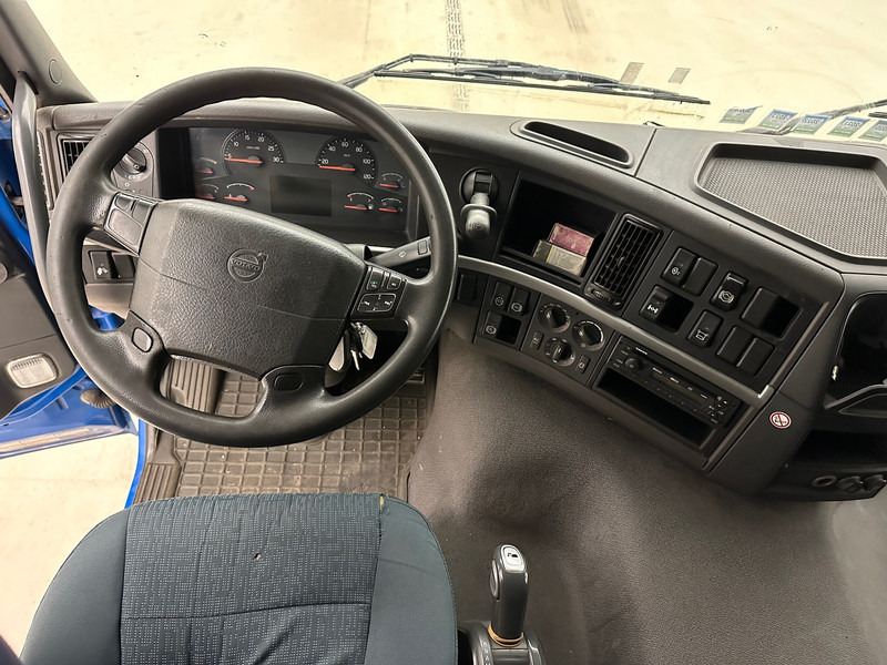 Volvo FM 370 + Renders Tautliner X-steering - Tractor unit: picture 5 Volvo FM 370 + Renders Tautliner X-steering - Tractor unit: picture 5