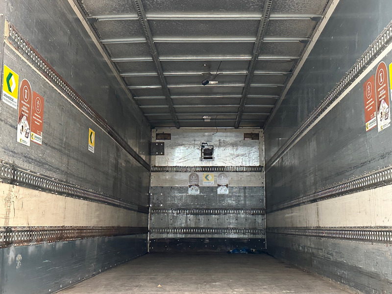 Volvo FE 300 - 6x2 - Box truck: picture 5 Volvo FE 300 - 6x2 - Box truck: picture 5