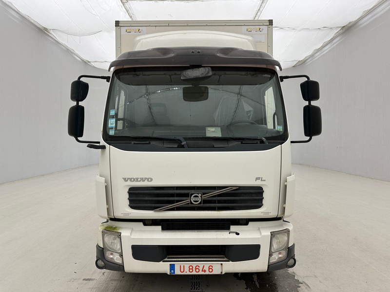 Volvo FL 240 - Box truck: picture 2 Volvo FL 240 - Box truck: picture 2
