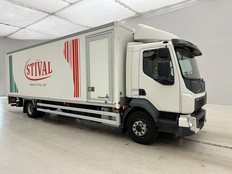 Volvo FL 250 - Refrigerator truck: picture 3 Volvo FL 250 - Refrigerator truck: picture 3
