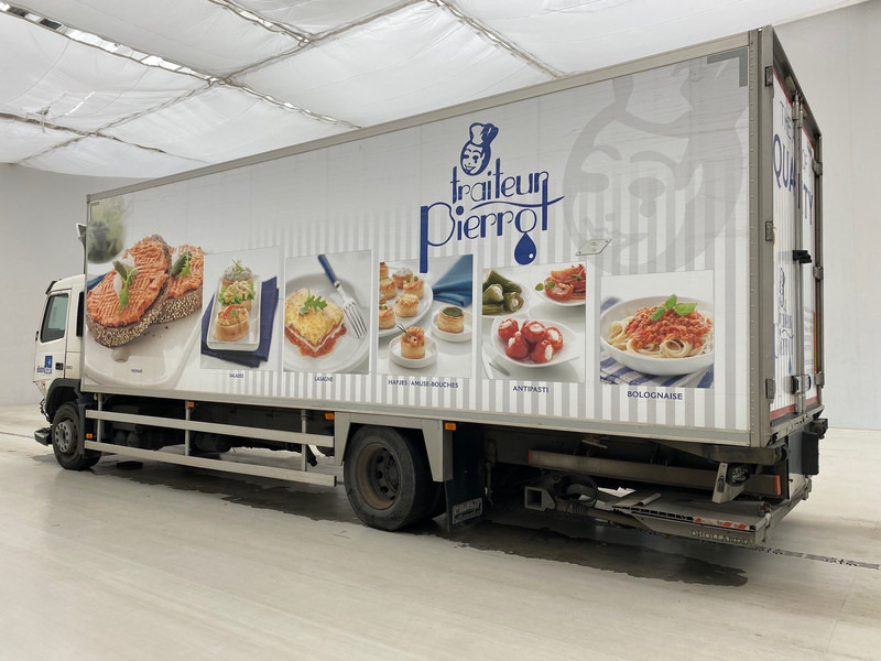 Refrigerator truck Volvo FM 330: picture 10