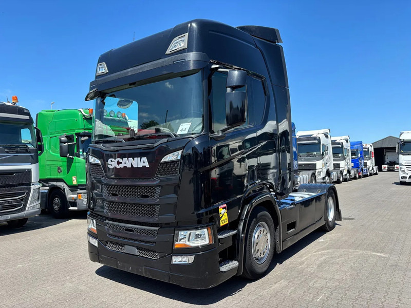 Scania R450 Euro 6 Retarder - Tractor unit: picture 1 Scania R450 Euro 6 Retarder - Tractor unit: picture 1