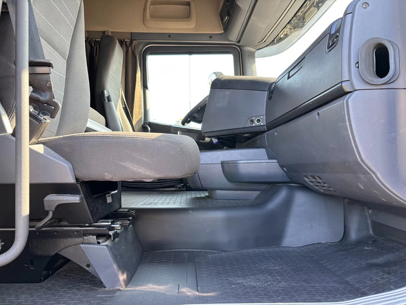 Tractor unit Scania R450 Highline Euro 6 Retarder: picture 6