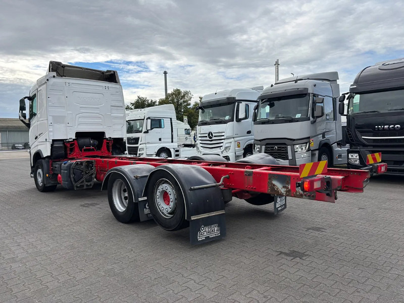 Volvo FH 500 6X2 Euro 6 - Cab chassis truck: picture 3 Volvo FH 500 6X2 Euro 6 - Cab chassis truck: picture 3