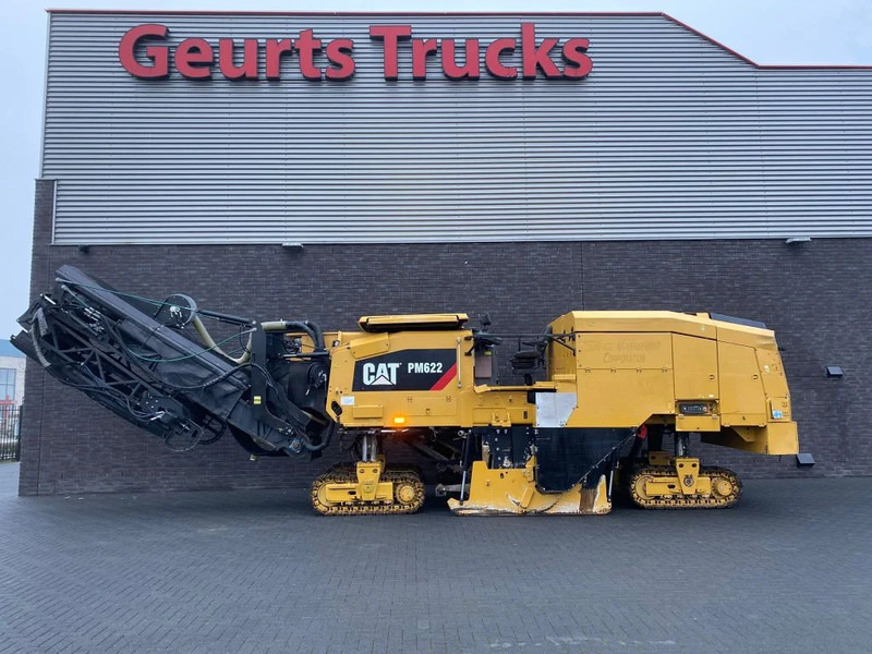 Caterpillar PM622 CRAWLER PROFILER/ASFALTFREESMACHINE/ASPHALTFRÄSEN-MASCHINE - Asphalt machine: picture 2 Caterpillar PM622 CRAWLER PROFILER/ASFALTFREESMACHINE/ASPHALTFRÄSEN-MASCHINE - Asphalt machine: picture 2