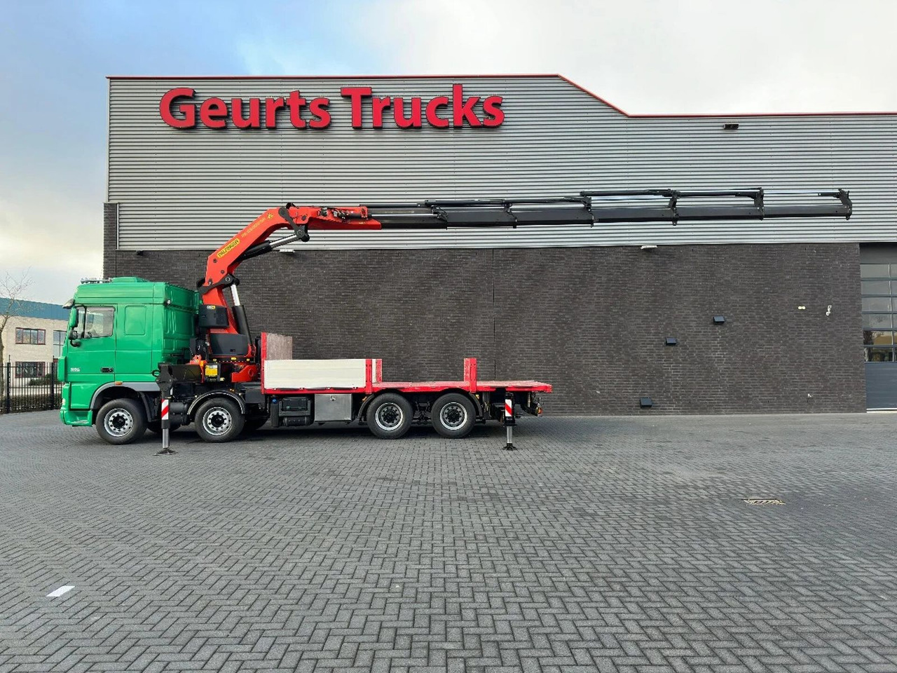 DAF XF 105.510 8X4 + PALFINGER PK 65002-SH E POWER L - Crane truck: picture 1 DAF XF 105.510 8X4 + PALFINGER PK 65002-SH E POWER L - Crane truck: picture 1