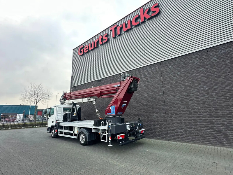 MAN TGL 7.180 4X2 BB BOCKER AK37/4000 + JIB MONTAGEKRAN/DACHDECKERKRAN/ROOFCRANE/KRAAN/KRAN/GRUA - Crane truck: picture 4 MAN TGL 7.180 4X2 BB BOCKER AK37/4000 + JIB MONTAGEKRAN/DACHDECKERKRAN/ROOFCRANE/KRAAN/KRAN/GRUA - Crane truck: picture 4