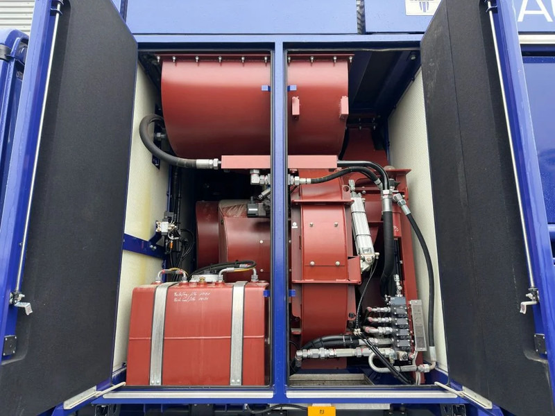 Vacuum truck Mercedes-Benz Arocs 3251 8X4 RSP ESE 6 RD 8000 SAUGBAGGER/SUCTIONEXCAVATOR/GRONDZUIGER: picture 17